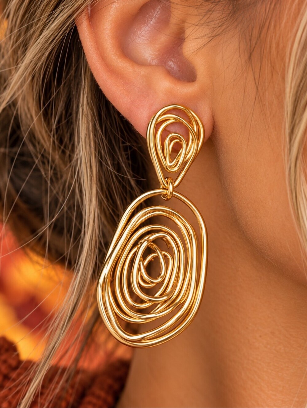 MODCLOTH RETRO GOLDEN TWIST DROP EARRINGS 1